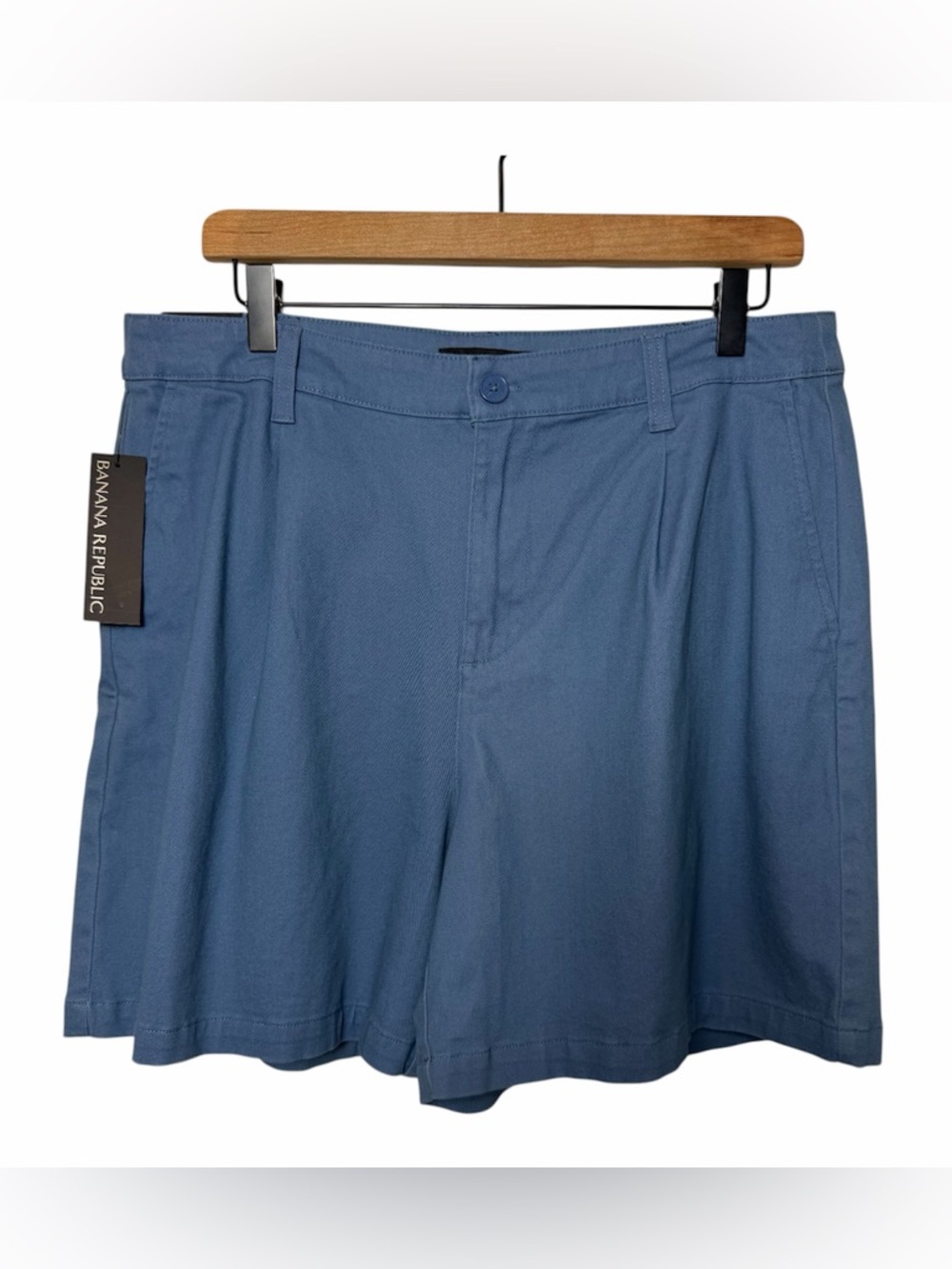 Banana Republic Pleated Shorts Size 12 Blue NWT Women - Picture 1 of 4